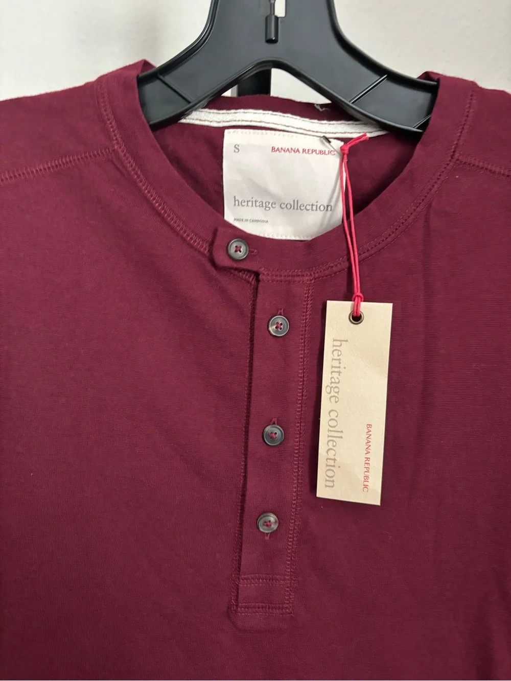 Banana Republic Men’s Henley Tshirt